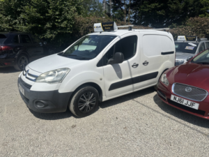 2011 Citroen Berlingo 1.6 Hdi 850 Enterprise Special Edition in White — image 3