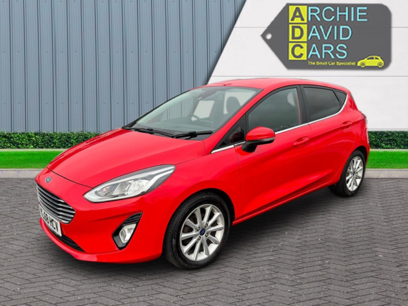 2019 Ford Fiesta 1.0 T Ecoboost Titanium in Red — image 1