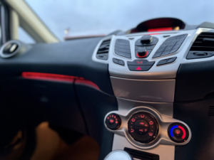 2012 Ford Fiesta 1.3 Zetec in Silver — image 2