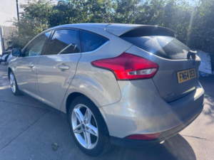 2015 Ford Focus 1.6 Tdci Zetec Euro 5 (s/s) 5dr in Silver — image 2