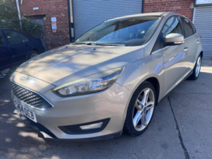 2015 Ford Focus 1.6 Tdci Zetec Euro 5 (s/s) 5dr in Silver — image 3