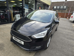 2019 Ford C-Max 1.0 T Ecoboost Gpf Zetec in Black — image 3