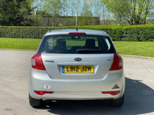 2012 Kia Ceed 1.6 Crdi 2 Auto Euro 5 5dr in Silver — image 6