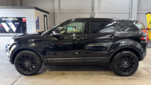 2013 Land Rover Range Rover Evoque 2.2 Sd4 Prestige 4WD Automatic Diesel Black 5dr Leather+satnav+cruise in Black — image 2
