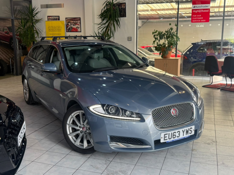 2013 Jaguar Xf 3.0 D V6 Premium Luxury in Grey — image 1