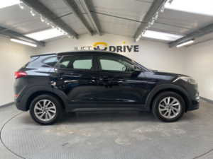 2017 Hyundai Tucson 1.7 Crdi Blue Drive Se Nav SUV 5dr Diesel Manual Euro 6 (s/s) (116 Ps) in Black — image 6