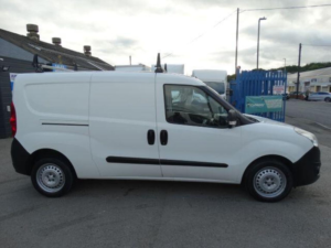 2015 Vauxhall Combo 1.3 Cdti 2300 16v Fwd L2 H1 3dr in White — image 4