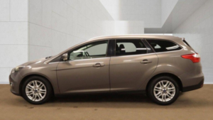 2013 Ford Focus 1.6 Tdci Titanium Euro 5 (s/s) 5dr in Brown — image 5