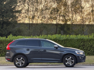 2014 Volvo Xc60 2.0 D4 R-Design Lux Nav Euro 6 (s/s) 5dr in Grey — image 2