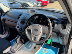 2010 Kia Soul 1.6 Crdi 2 Auto Euro 4 5dr in Silver — image 3