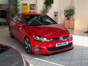 2019 Volkswagen Golf 2.0 Tsi Gti Performance in Red — image 2