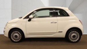 2010 Fiat 500 1.2 Lounge Euro 5 (s/s) 3dr in White — image 5