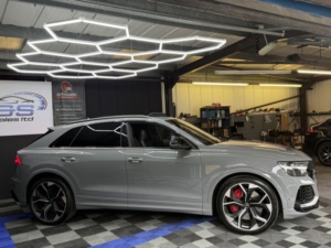 2023 Audi Rsq8 4.0 Tfsi V8 Vorsprung in Grey — image 5