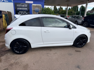 2010 Vauxhall Corsa 1.2i 16v Limited Edition Hatchback 3dr Petrol Manual (a/c) (124 G/km, 84 Bhp) in White — image 2