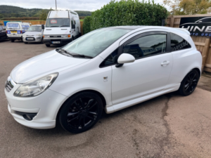 2010 Vauxhall Corsa 1.2i 16v Limited Edition Hatchback 3dr Petrol Manual (a/c) (124 G/km, 84 Bhp) in White — image 5