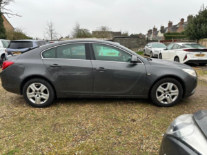 2011 Vauxhall Insignia 2.0 Cdti Exclusiv in Grey — image 3