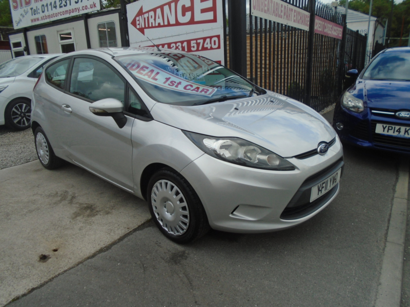 2011 Ford Fiesta 1.4 Edge Hatchback 3dr Petrol Manual (133 G/km, 94 Bhp) in Silver — image 1