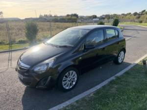 2015 Vauxhall Corsa 1.2 16v Se in Black — image 2