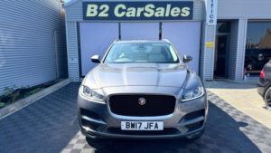 2017 Jaguar F-Pace 2.0 D180 Portfolio Auto AWD Euro 6 (s/s) 5dr in Grey — image 3