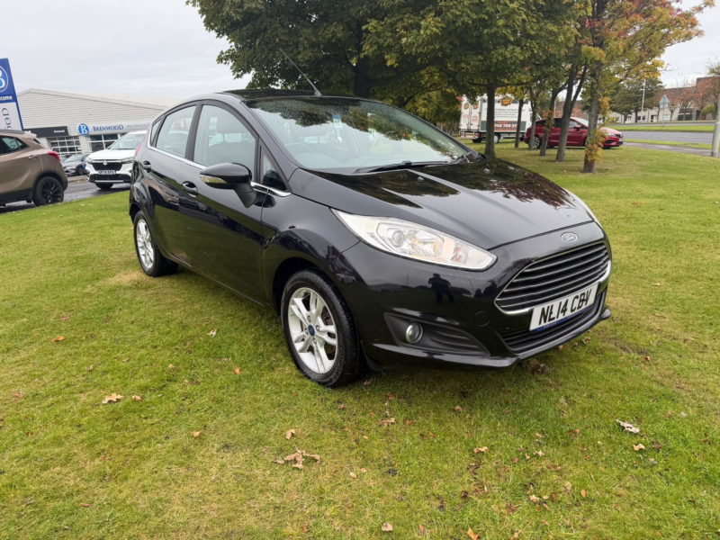 2014 Ford Fiesta 1.25 Zetec Hatchback 5dr Petrol Manual Euro 5 (82 Ps) in Black — image 1