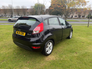 2014 Ford Fiesta 1.25 Zetec Hatchback 5dr Petrol Manual Euro 5 (82 Ps) in Black — image 4