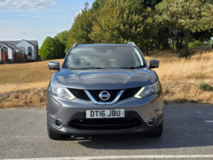 2016 Nissan Qashqai 1.5 Dci Tekna SUV 5dr Diesel Manual 2WD Euro 6 (s/s) (110 Ps) in Grey — image 2