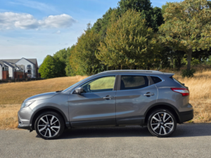 2016 Nissan Qashqai 1.5 Dci Tekna SUV 5dr Diesel Manual 2WD Euro 6 (s/s) (110 Ps) in Grey — image 4