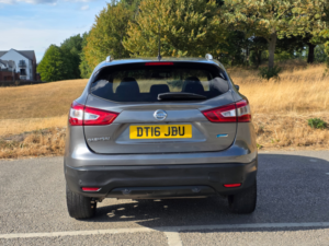 2016 Nissan Qashqai 1.5 Dci Tekna SUV 5dr Diesel Manual 2WD Euro 6 (s/s) (110 Ps) in Grey — image 5