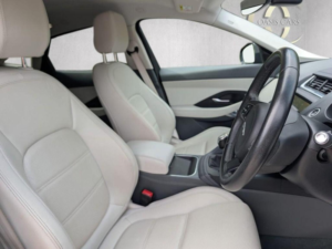 2018 Jaguar E-Pace 2.0 D180 S AWD Euro 6 (s/s) 5dr in Black — image 3