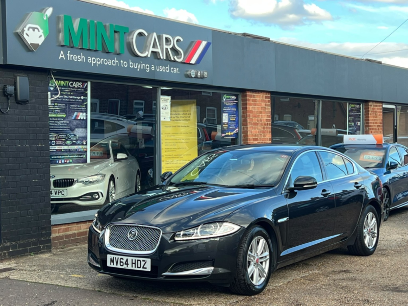 2014 Jaguar Xf 2.2 D Luxury in Grey — image 1