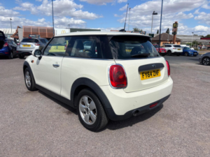 2014 MINI Hatch 1.2 One Euro 6 (s/s) 3dr in White — image 2
