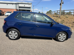 2016 Skoda Fabia 1.0 S in Blue — image 3