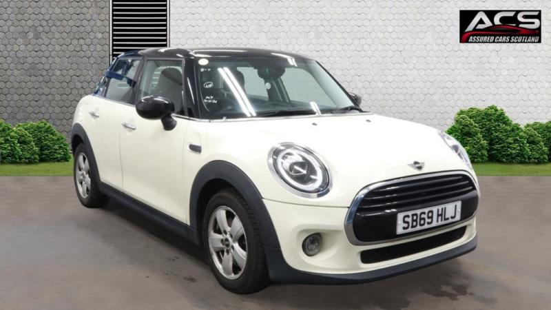 2019 MINI Cooper Cooper Classic in Beige — image 1