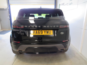 2020 Land Rover Range Rover Evoque 2.0 D180 R-Dynamic Se Auto 4WD Euro 6 (s/s) 5dr in Black — image 5