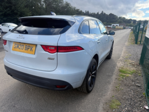 2020 Jaguar F-Pace 2.0 D180 Chequered Flag SUV 5dr Diesel Auto AWD Euro 6 (s/s) (180 Ps) in White — image 6