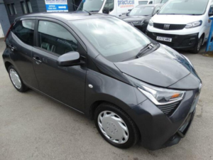 2021 Toyota Aygo 1.0 Vvt-I X-Play Euro 6 (s/s) 5dr in Grey — image 3