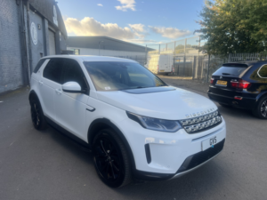 2020 Land Rover Discovery Sport 2.0 D150 Se in White — image 3