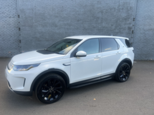 2020 Land Rover Discovery Sport 2.0 D150 Se in White — image 5
