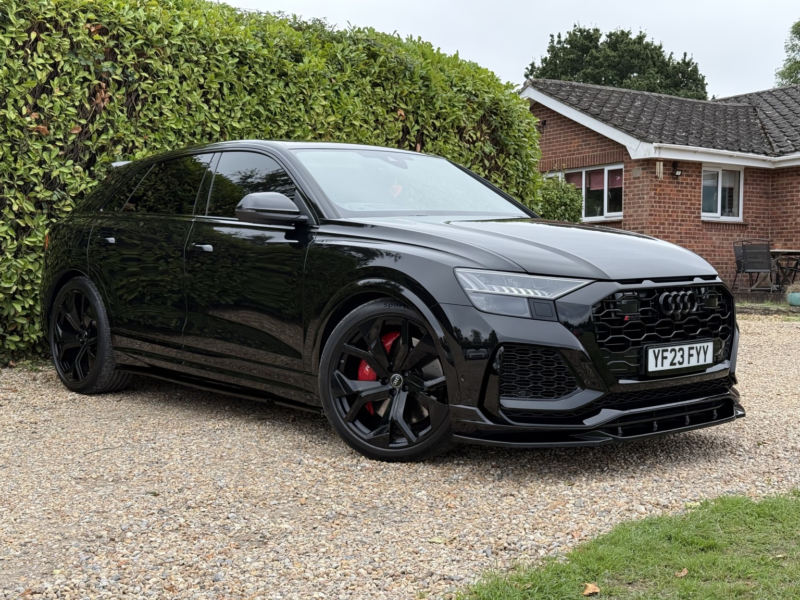 2023 Audi Rsq8 4.0 Tfsi V8 Vorsprung in Black — image 1