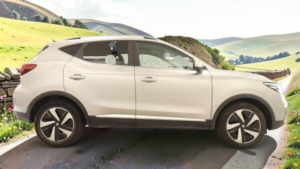 2023 MG MG Zs 72.6kwh Trophy Connect Long Range Auto 5dr in Silver — image 5