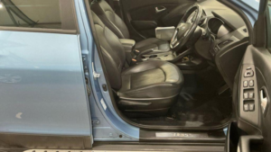 2014 Hyundai Ix35 2.0 Crdi Premium Panorama Auto 4WD Euro 5 5dr in Blue — image 2