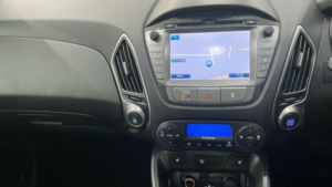 2014 Hyundai Ix35 2.0 Crdi Premium Panorama Auto 4WD Euro 5 5dr in Blue — image 4
