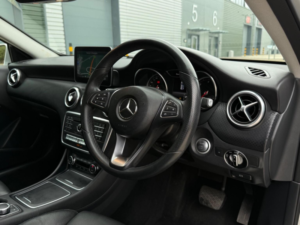 2017 Mercedes-Benz A Class 1.5 A180d Sport (premium) 7g-Dct Euro 6 (s/s) 5dr in Silver — image 2