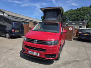 2015 Volkswagen Transporter 2.0 Tdi T28 Trendline in Red — image 2