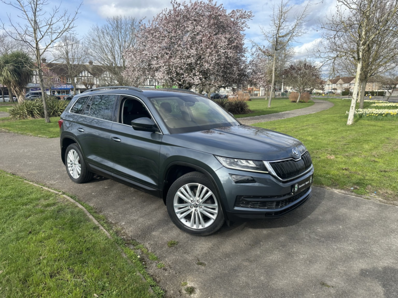 2019 Skoda Kodiaq 1.5 Tsi Act Se L in Grey — image 1