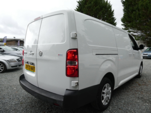2020 Vauxhall Vivaro 1.5 Turbo D 2900 Sportive Panel Van 5dr Diesel Manual L2 H1 Euro 6 (s/s) (100 Ps) in White — image 3