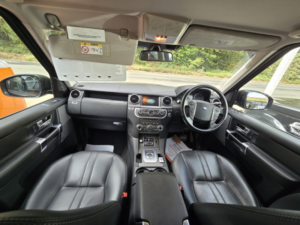 2014 Land Rover Discovery 4 3.0 Sd V6 Se Tech in Grey — image 5