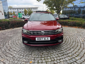 2017 Volkswagen Tiguan 2.0 Tdi Bluemotion Tech R-Line DSG 4motion Euro 6 (s/s) 5dr in Red — image 2