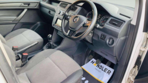 2019 Volkswagen Caddy 2.0 Tdi C20 Bluemotion Tech Trendline Swb Euro 6 (s/s) 5dr in White — image 3