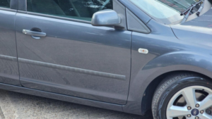 2005 Ford Focus 1.6 Zetec Climate 5dr in Grey — image 4
